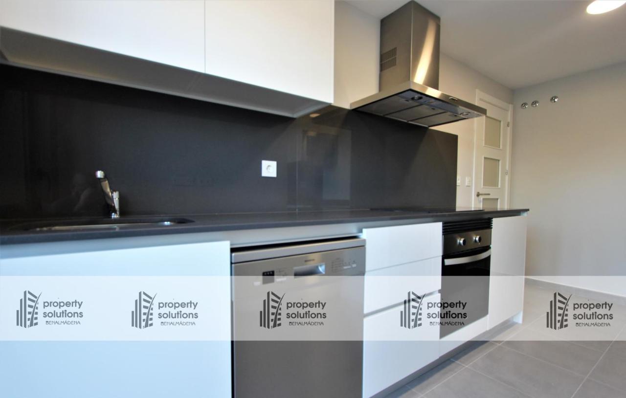 Appartamento Playa Los Álamos - Segunda línea de playa - Piscina - Playa a 300 metros - PARKING GRATIS - EXCELENTE CONEXIÓN WIFI Torremolinos Esterno foto