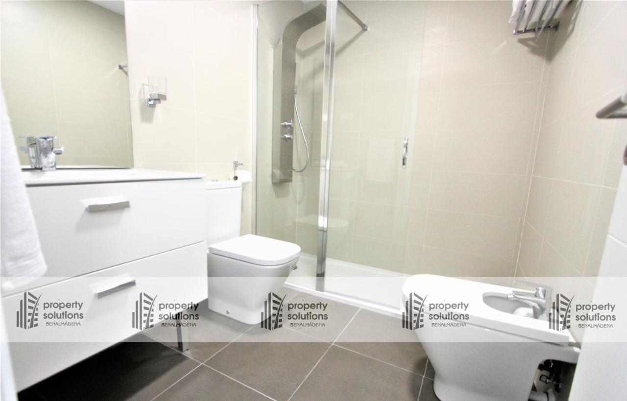 Appartamento Playa Los Álamos - Segunda línea de playa - Piscina - Playa a 300 metros - PARKING GRATIS - EXCELENTE CONEXIÓN WIFI Torremolinos Esterno foto